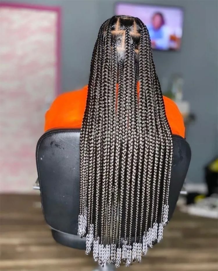 Jumbo Knotless Braids With Beads