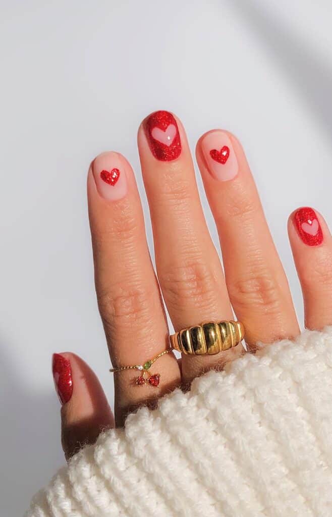 Short Cut-Out Valentine’s Nails