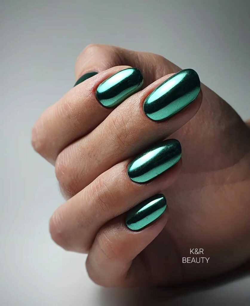 emerald green nails