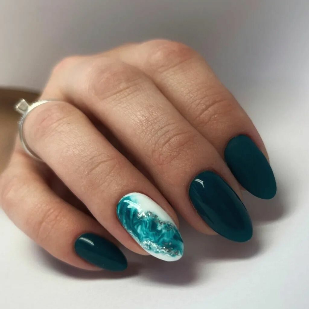 emerald green nails