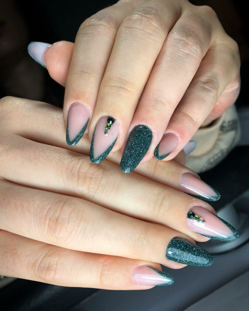 emerald green nails